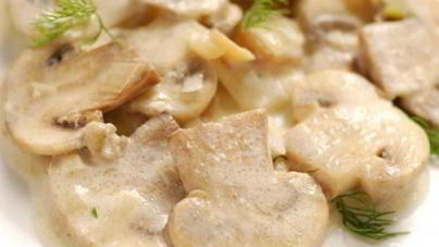 Шампиньоны в сливочном соусе