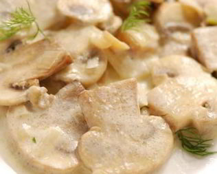 Шампиньоны в сливочном соусе