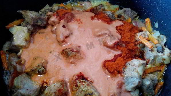 гуляш из говядины в мультиварке