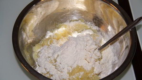 картофельные ньокки с куриным филе и грибами