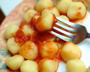 Картофельные ньокки с томатным соусом