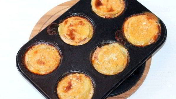 картофельные стожки с сыром и окороком