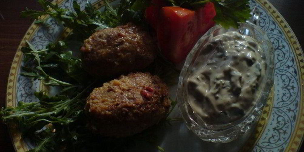 Рецепт котлетки с паприкой и соусом из бальзамического уксуса