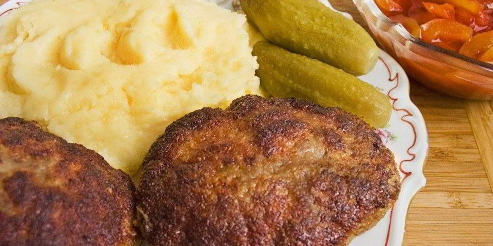 Рецепт котлеты из домашнего фарша в сухарях