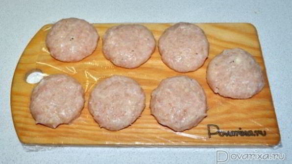 котлеты из индейки в томатно-сливочном соусе