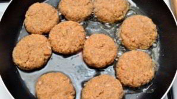 котлеты из консервированного тунца