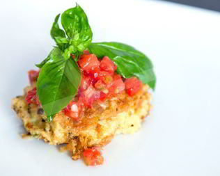 Котлеты из нута с томатной сальсой и базиликом
