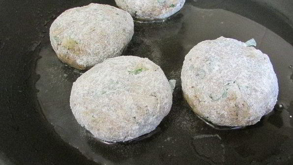 котлеты из печеного баклажана