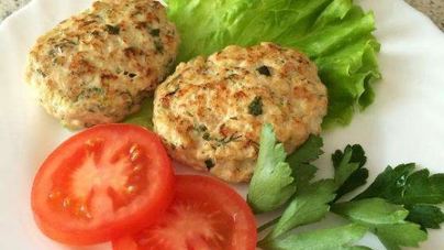 Куриные котлеты с кабачком