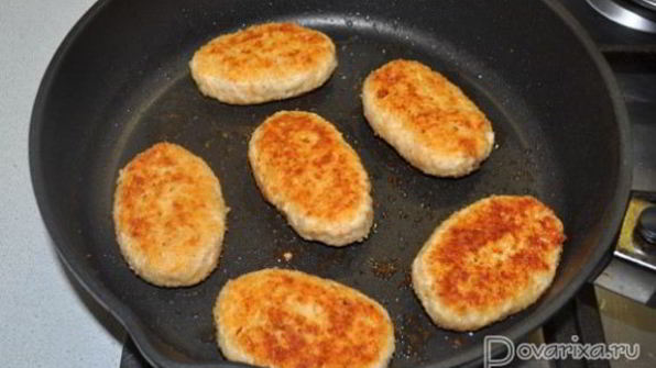 куриные котлеты с начинкой из сыра