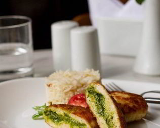 Куриные котлеты с песто