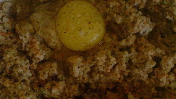 ореховые котлеты под грибным соусом