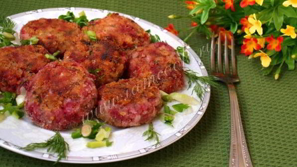 рыбные котлеты из консервов