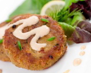 Тунисские рыбные котлеты с айоли из лимона и паприки