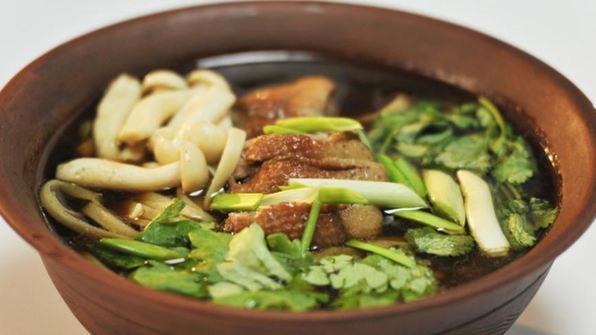 куай тиеу пет тун — утиная лапша