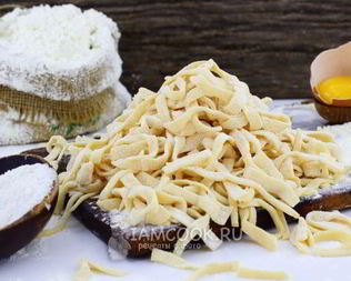 Лапша домашняя на яйцах
