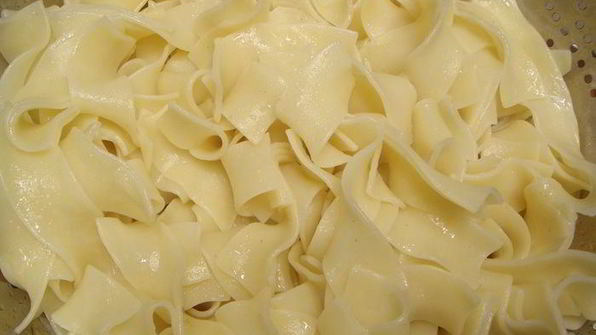 лапша паппарделле с креветками и сладким перцем