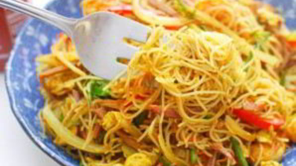 лапша по-сингапурски