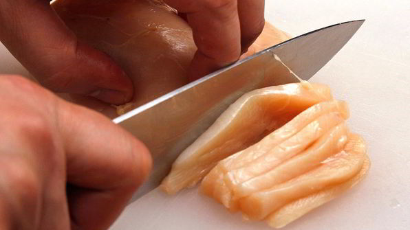 лапша с курицей и овощами в воке