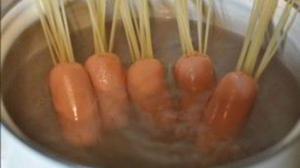 лапша с сосисками