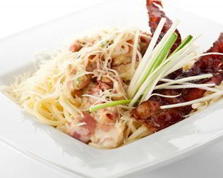 Лапша с соусом карбоната и сливками