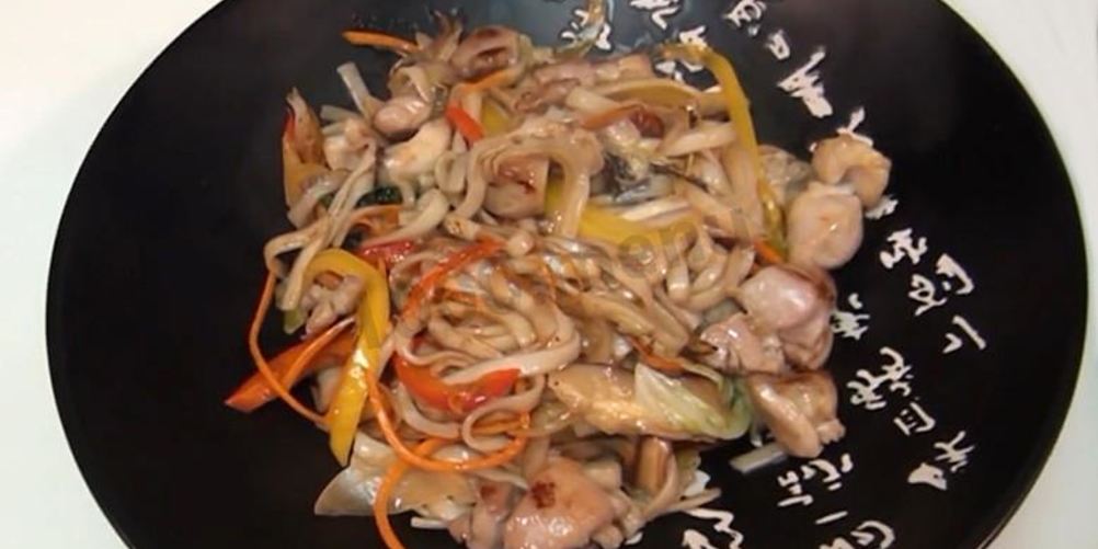 Рецепт лапша удон с курицей и овощами
