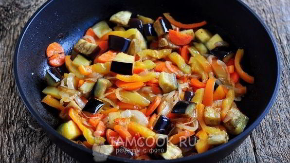 лапша удон со свининой и овощами