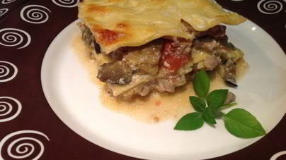 Лазанья с баклажанами и индейкой