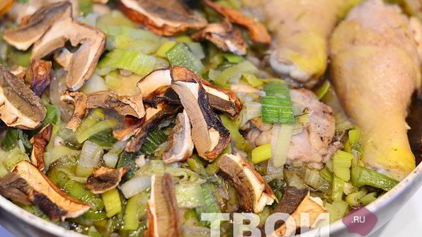 лазанья с курицей и грибами