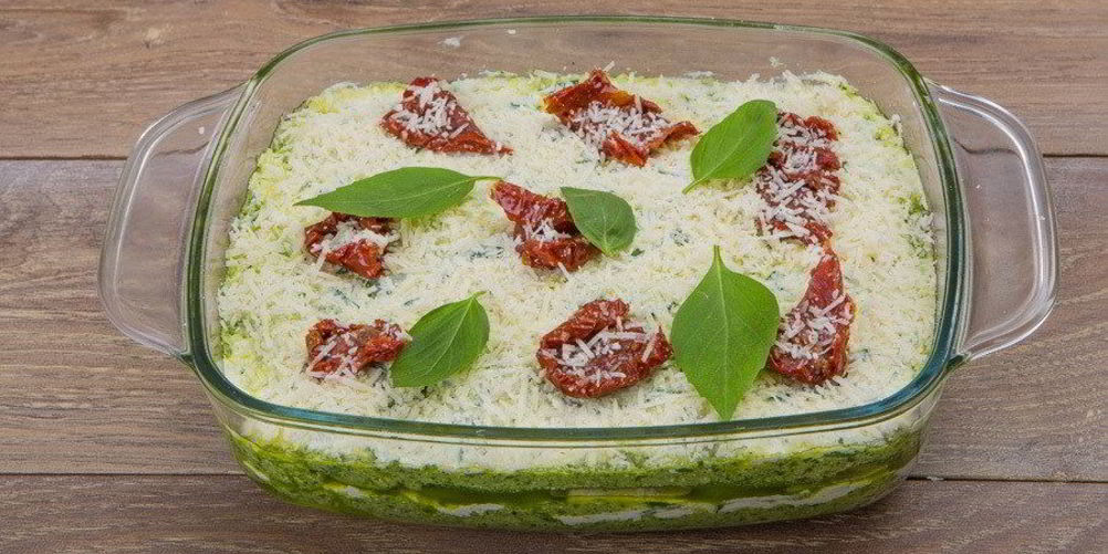 Рецепт овощная лазанья из цукини с рикоттой и соусом песто