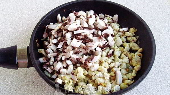 фаршированные ракушки , запеченные с сыром