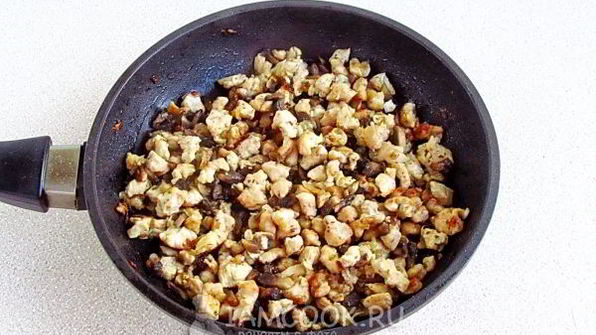 фаршированные ракушки , запеченные с сыром