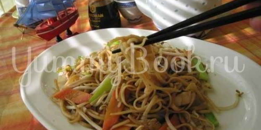 Рецепт лапша, обжаренная с курицей и овощами