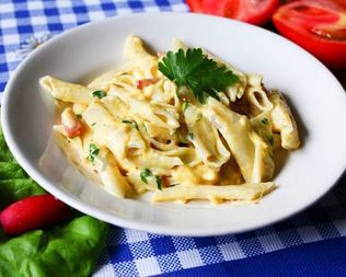 Макароны карбонара с беконом