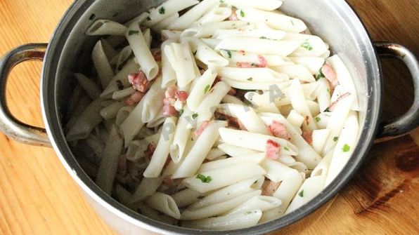 макароны карбонара с беконом