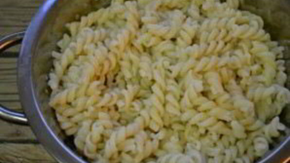 макароны с фаршем под соусом