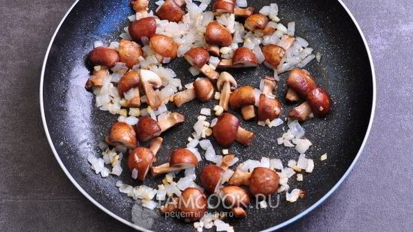 макароны с грибами в сметанном соусе