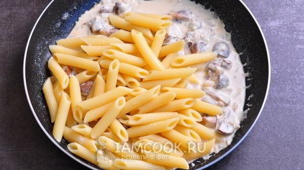 макароны с грибами в сметанном соусе
