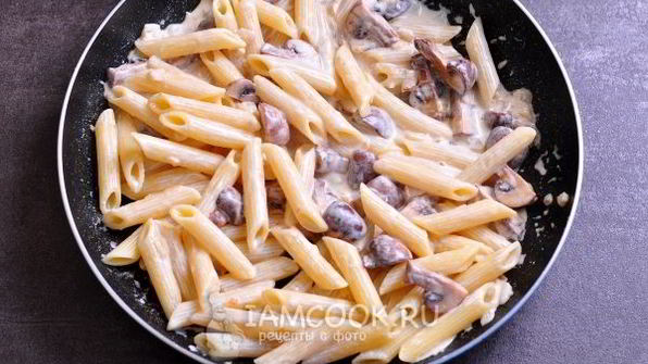 макароны с грибами в сметанном соусе