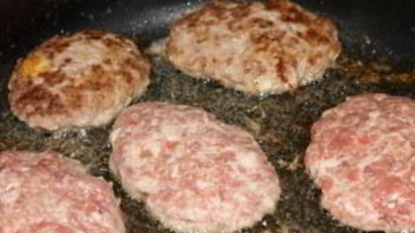 макароны с котлетами