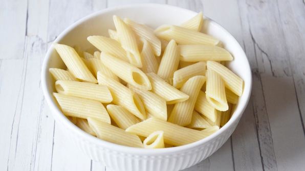 макароны с мясом и подливой