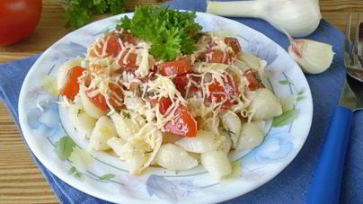 Макароны с помидорами