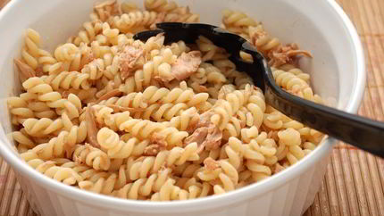 Макароны с тунцом