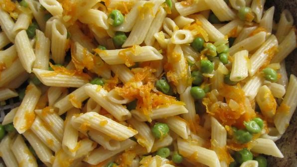 макароны с зеленым горошком и сыром