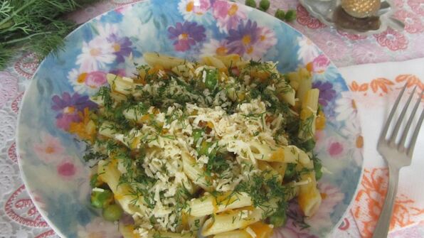 макароны с зеленым горошком и сыром