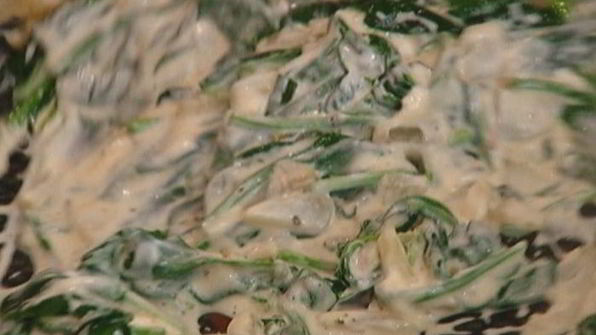 макароны со сливочным сыром и шпинатом