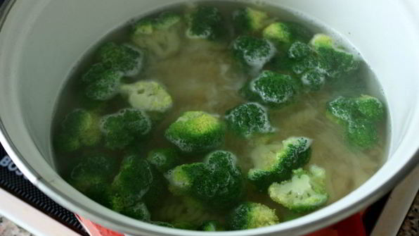 паста с брокколи и креветками