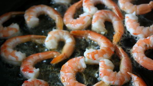 паста с брокколи и креветками