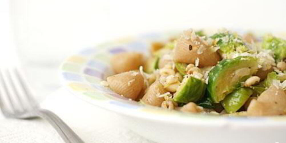Рецепт паста с брюссельской капустой и кедровыми орешками