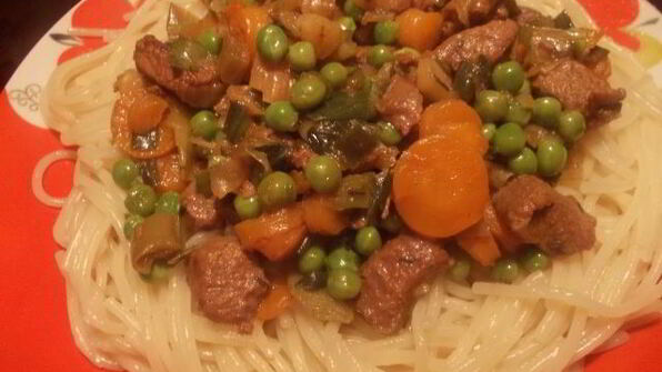 паста с говядиной и молодыми овощами